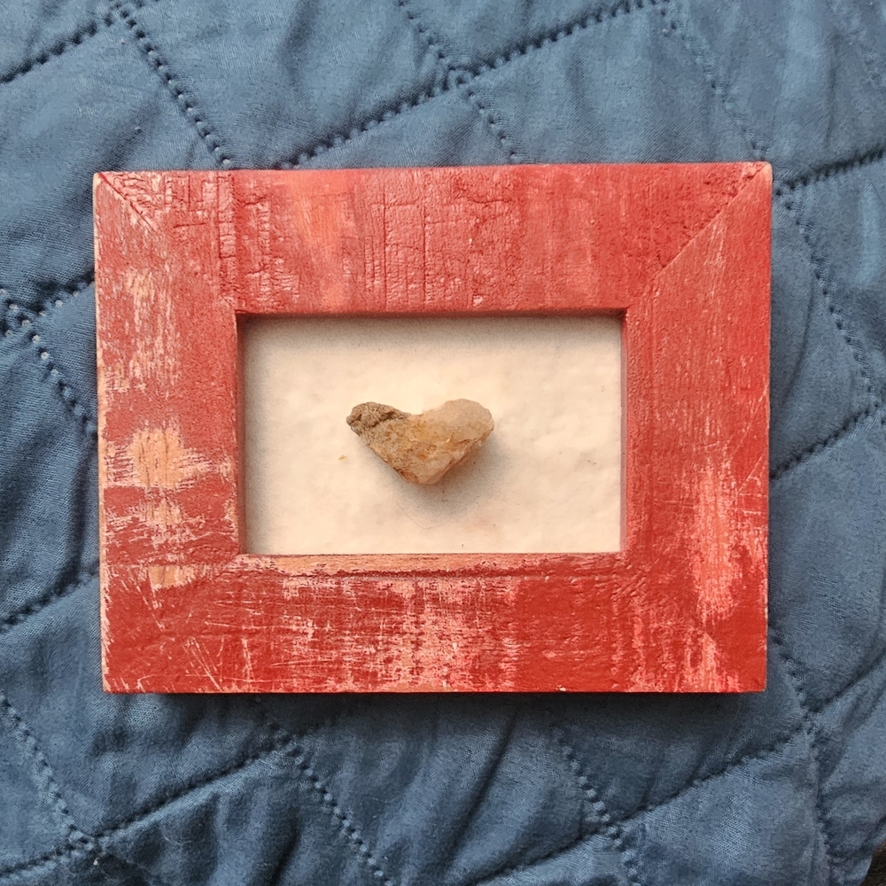 Rustic Red Heart-Shaped Stone Frame - Picture 4 of 5